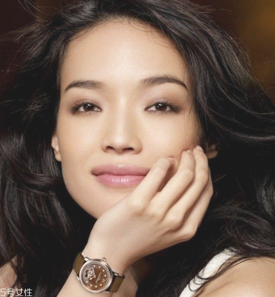 口紅的畫(huà)法步驟 簡(jiǎn)單易上手的畫(huà)唇大法 口紅的畫(huà)法步驟 簡(jiǎn)單易上手的畫(huà)唇大法