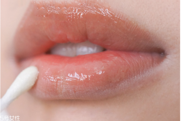 嘴唇怎么畫飽滿 飽滿立體的嘴唇畫法 嘴唇怎么畫飽滿 飽滿立體的嘴唇畫法