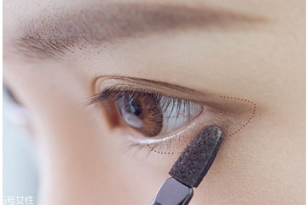 日常妝容的基本步驟 初學(xué)者必備日常妝容 日常妝容的基本步驟 初學(xué)者必備日常妝容