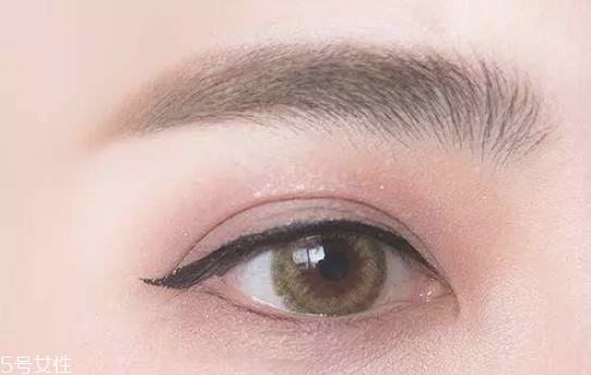 日常妝容的基本步驟 初學(xué)者必備日常妝容 日常妝容的基本步驟 初學(xué)者必備日常妝容