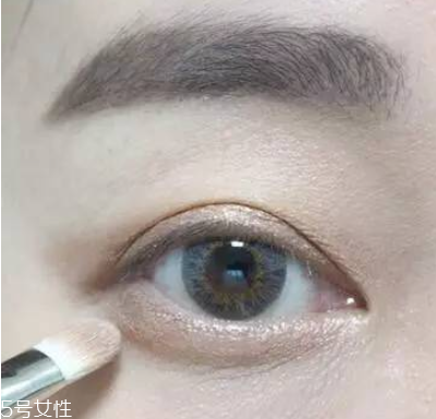 日常妝容的基本步驟 初學(xué)者必備日常妝容 日常妝容的基本步驟 初學(xué)者必備日常妝容