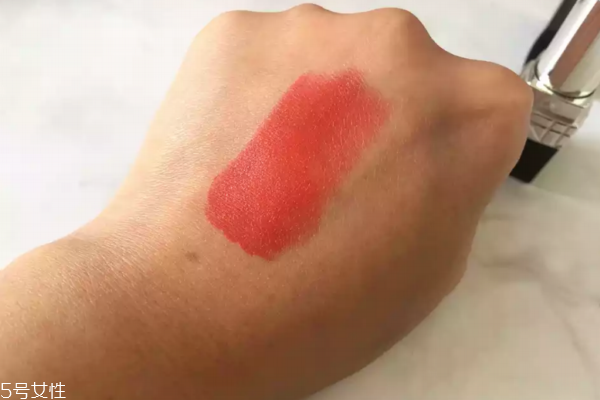 迪奧999啞光會不會沾杯 持久不沾杯 迪奧999啞光會不會沾杯 持久不沾杯