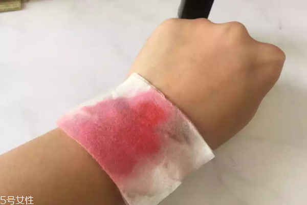 迪奧999啞光會不會沾杯 持久不沾杯 迪奧999啞光會不會沾杯 持久不沾杯