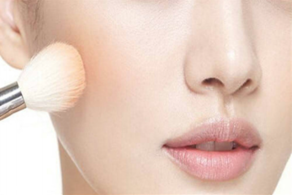 怎么化妝好看簡單步驟 畫出美美妝容 怎么化妝好看簡單步驟 畫出美美妝容