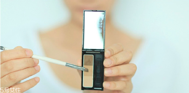 怎么化妝更漂亮 三種眼形日常妝示范 怎么化妝更漂亮 三種眼形日常妝示范