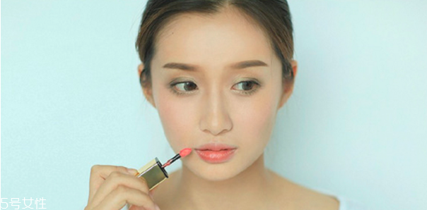 怎么化妝更漂亮 三種眼形日常妝示范 怎么化妝更漂亮 三種眼形日常妝示范