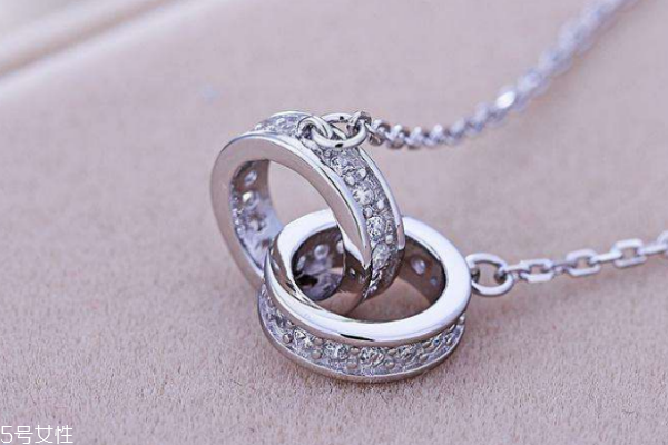 銀項(xiàng)鏈可以用牙膏洗嗎 是正確操作 銀項(xiàng)鏈可以用牙膏洗嗎 是正確操作