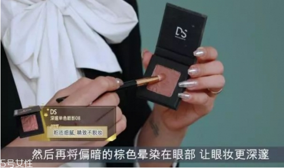 畢業(yè)妝怎么畫 畢業(yè)妝容畫法 畢業(yè)妝怎么畫 畢業(yè)妝容畫法