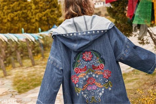 2022流行什么樣的牛仔外套 自由與隨性的代表 2022流行什么樣的牛仔外套 自由與隨性的代表