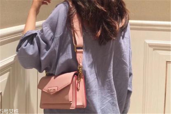 小ck為什么這么火 貌美百搭還平價(jià) 小ck為什么這么火 貌美百搭還平價(jià)