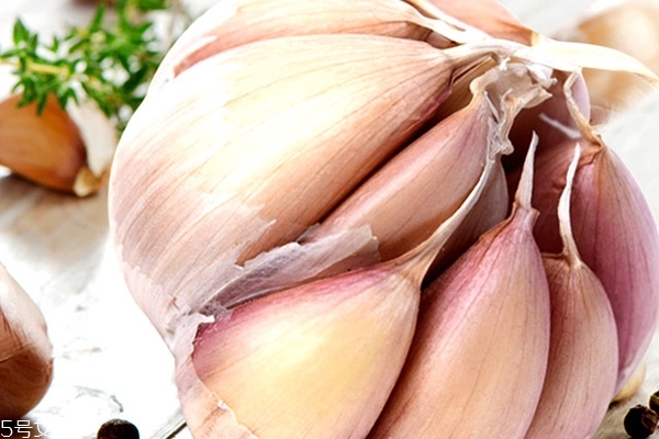 大蒜為什么辣 大蒜素的原因 大蒜為什么辣 大蒜素的原因