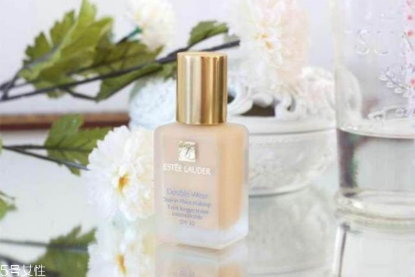 粉底液為什么不持妝 這樣做讓你一整天不脫妝 粉底液為什么不持妝 這樣做讓你一整天不脫妝