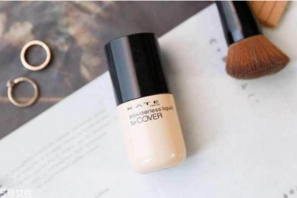 粉底液為什么不持妝 這樣做讓你一整天不脫妝 粉底液為什么不持妝 這樣做讓你一整天不脫妝