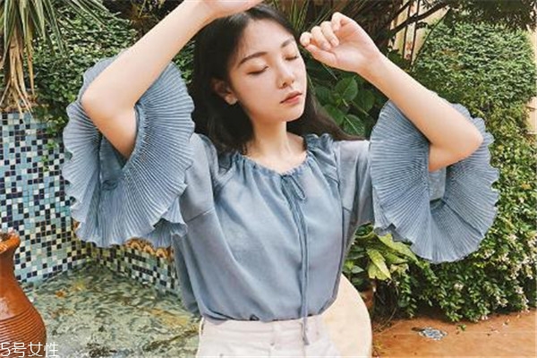 秋季復(fù)古女裝搭配圖片 這個(gè)秋天別具風(fēng)采