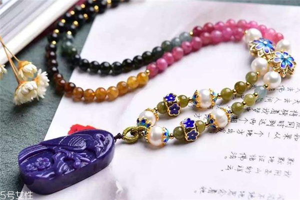 紫龍晶適合什么人戴 對事業(yè)和身體都有幫助 紫龍晶適合什么人戴 對事業(yè)和身體都有幫助