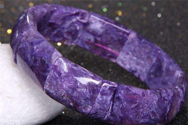 紫龍晶怎么保養(yǎng) 這樣才會更美麗 紫龍晶怎么保養(yǎng) 這樣才會更美麗