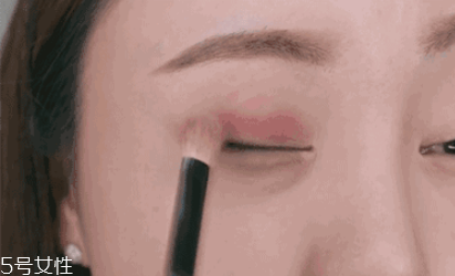 秋天妝怎么畫(huà) 秋天妝容畫(huà)法 秋天妝怎么畫(huà) 秋天妝容畫(huà)法