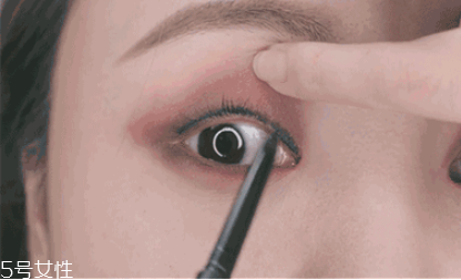 秋天妝怎么畫(huà) 秋天妝容畫(huà)法 秋天妝怎么畫(huà) 秋天妝容畫(huà)法