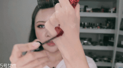 秋天妝怎么畫(huà) 秋天妝容畫(huà)法 秋天妝怎么畫(huà) 秋天妝容畫(huà)法