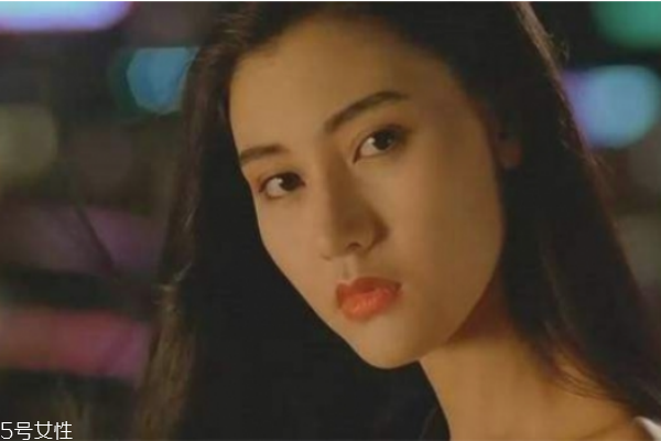 復(fù)古色是什么顏色 復(fù)古色口紅色號(hào)推薦 復(fù)古色是什么顏色 復(fù)古色口紅色號(hào)推薦