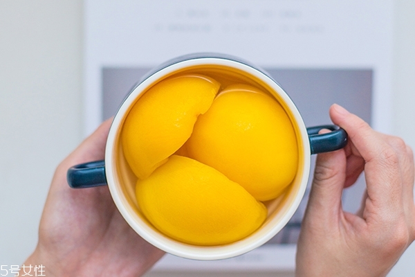 黃桃怎么選 這樣挑的最好吃 黃桃怎么選 這樣挑的最好吃