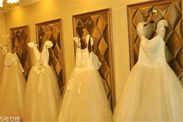 拍婚紗照一般幾套衣服 看個人情況 拍婚紗照一般幾套衣服 看個人情況