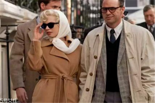 今年大衣流行什么顏色 時尚達人教你選 今年大衣流行什么顏色 時尚達人教你選