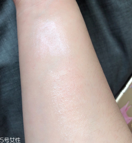 哪款妝前乳提亮效果好 讓底妝無可挑剔 哪款妝前乳提亮效果好 讓底妝無可挑剔