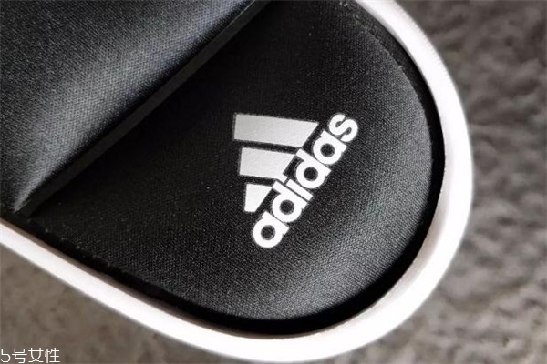 阿迪達(dá)斯5g拖鞋測評 今夏最火爆的運(yùn)動拖鞋
