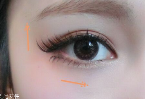 如何畫雙眼皮上揚眼線 教你眼線如何畫出大眼睛 如何畫雙眼皮上揚眼線 教你眼線如何畫出大眼睛