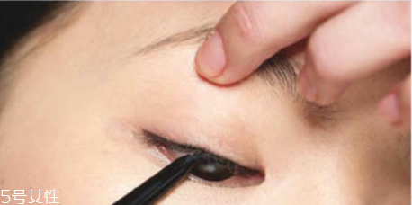 內(nèi)雙如何畫(huà)眼線圖解 內(nèi)雙如何畫(huà)好內(nèi)眼線 內(nèi)雙如何畫(huà)眼線圖解 內(nèi)雙如何畫(huà)好內(nèi)眼線