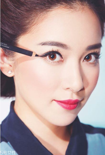 內(nèi)眼線怎么畫圖解 超實用的眼線畫法技巧 內(nèi)眼線怎么畫圖解 超實用的眼線畫法技巧