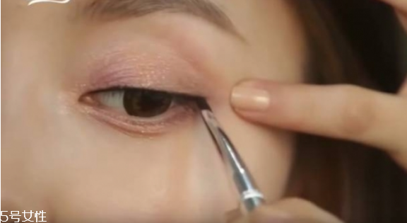 單眼皮怎么畫(huà)眼妝 單眼皮小眼變大眼