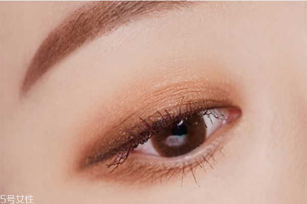 四色眼影盤怎么用 四色眼影畫法步驟 四色眼影盤怎么用 四色眼影畫法步驟