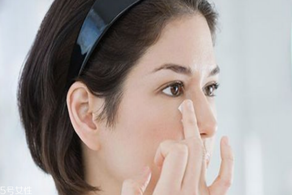 臉上長痘是排毒嗎 這種說辭不可信 臉上長痘是排毒嗎 這種說辭不可信