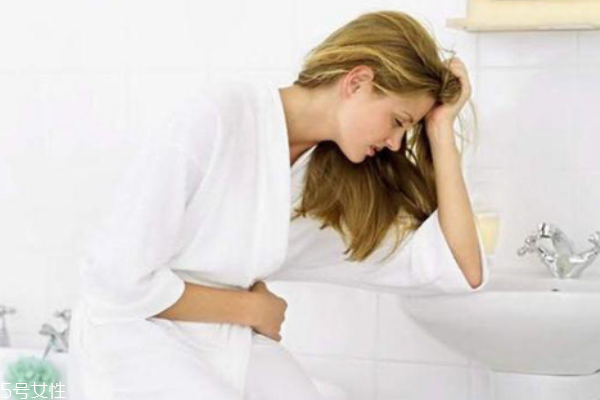 生理期怎么護膚最好 你要避免化濃妝 生理期怎么護膚最好 你要避免化濃妝