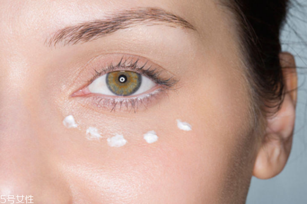 生理期怎么護膚最好 你要避免化濃妝 生理期怎么護膚最好 你要避免化濃妝