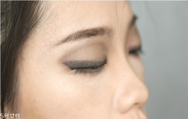 貓眼妝畫法步驟圖 韓國(guó)慵懶貓眼妝畫法 貓眼妝畫法步驟圖 韓國(guó)慵懶貓眼妝畫法