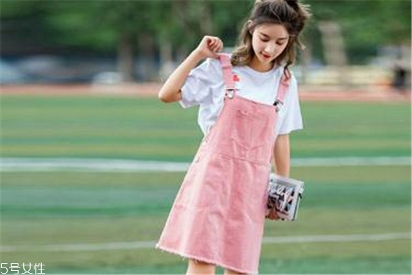 學(xué)生黨穿什么裙子好看 愛(ài)上校園風(fēng)