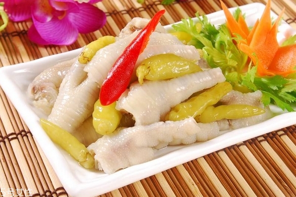 泡椒鳳爪為什么那么辣 泡椒的味道 泡椒鳳爪為什么那么辣 泡椒的味道