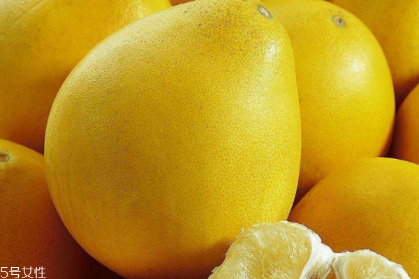 柚子什么形狀的好吃 別買(mǎi)長(zhǎng)的奇怪的 柚子什么形狀的好吃 別買(mǎi)長(zhǎng)的奇怪的