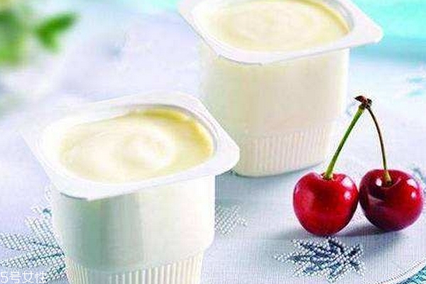 酸奶為什么酸 因?yàn)樗某煞? alt=