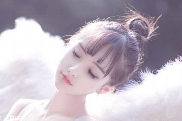 20歲可以補(bǔ)充膠原蛋白么 皮膚好于同齡人 20歲可以補(bǔ)充膠原蛋白么 皮膚好于同齡人