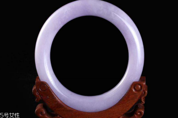 紫羅蘭翡翠手鐲價(jià)格 獨(dú)特的翡翠品種