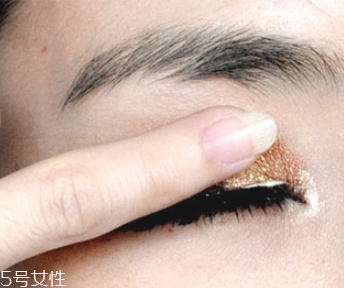 單眼皮內(nèi)雙怎么畫眼妝 內(nèi)雙眼妝畫法步驟圖解 單眼皮內(nèi)雙怎么畫眼妝 內(nèi)雙眼妝畫法步驟圖解