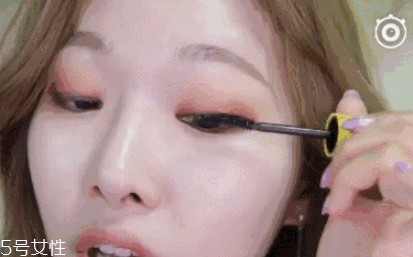 單眼皮內(nèi)雙怎么畫眼妝 內(nèi)雙眼妝畫法步驟圖解 單眼皮內(nèi)雙怎么畫眼妝 內(nèi)雙眼妝畫法步驟圖解