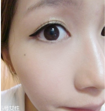 怎么快速學會化妝 最簡單眼妝畫法教程 怎么快速學會化妝 最簡單眼妝畫法教程