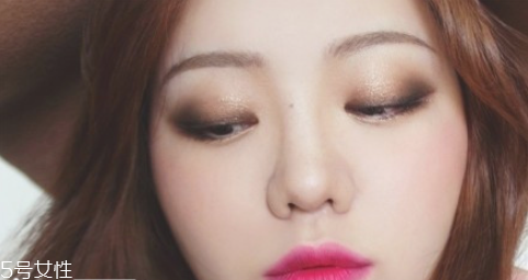 怎么快速學會化妝 最簡單眼妝畫法教程 怎么快速學會化妝 最簡單眼妝畫法教程