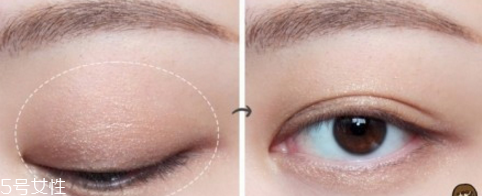 怎么快速學會化妝 最簡單眼妝畫法教程 怎么快速學會化妝 最簡單眼妝畫法教程
