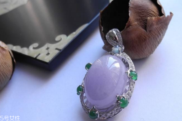 紫羅蘭翡翠功效與作用 養(yǎng)生首選它 紫羅蘭翡翠功效與作用 養(yǎng)生首選它